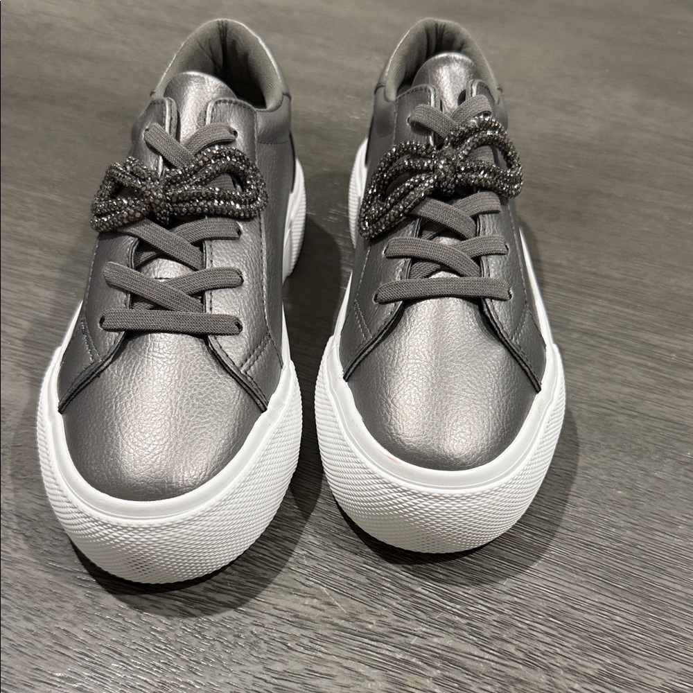 BCBGirls Metallic Gray Men's Sneakers